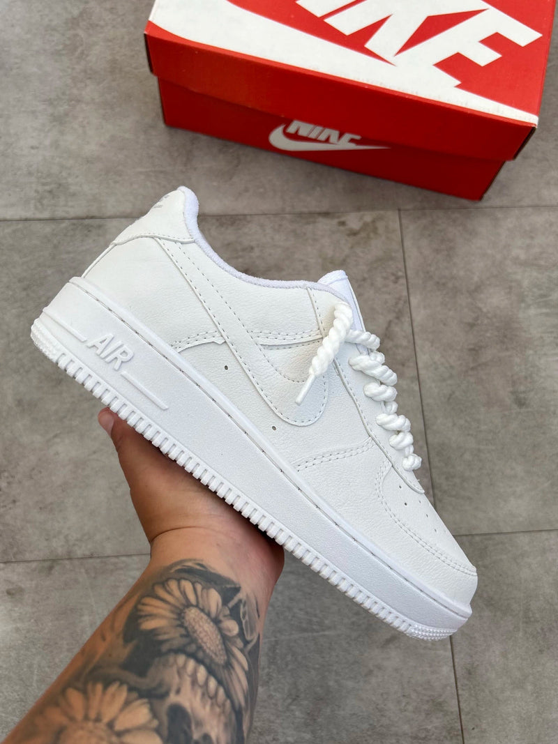 NIKE AIR FORCE - CADARÇO CORDA