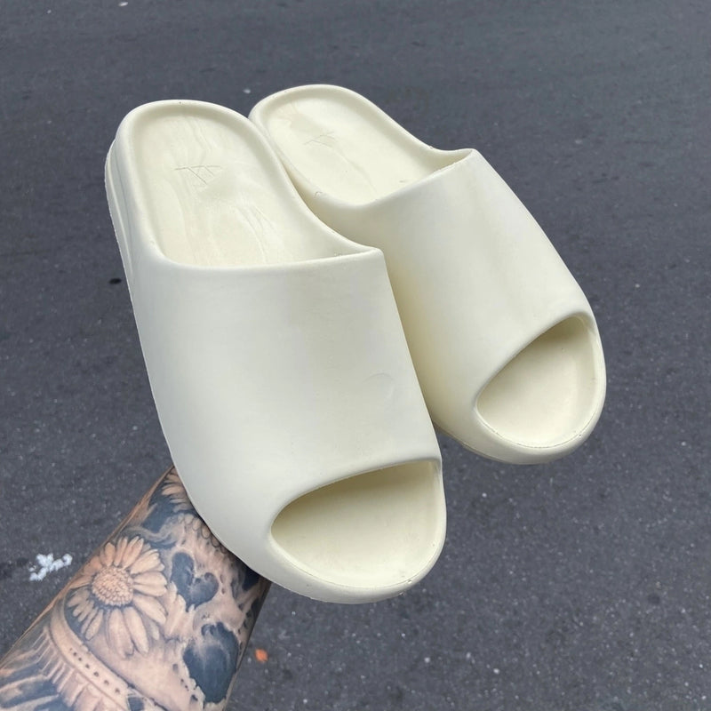 Chinelo Yeezy Slide